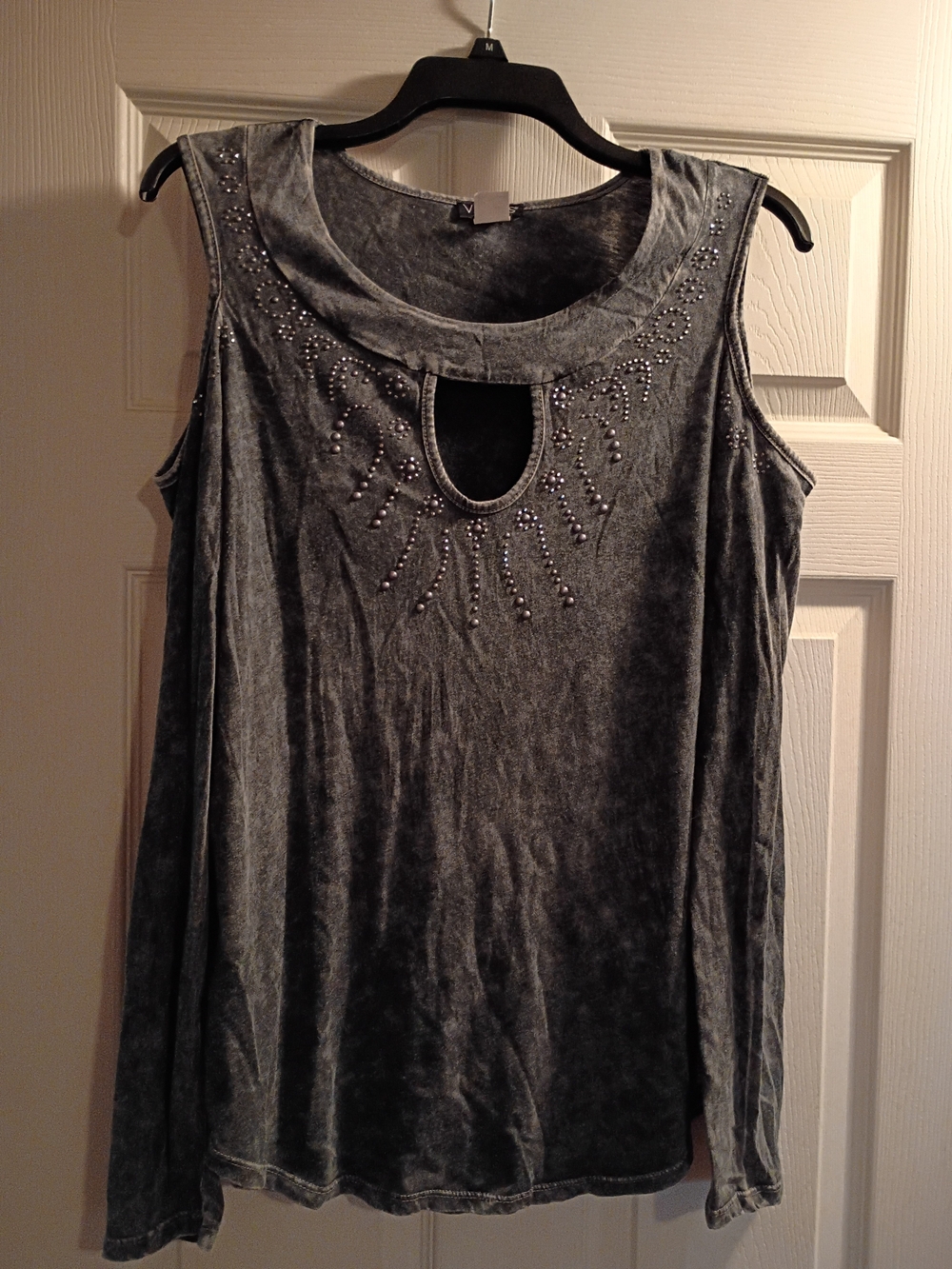NWOT Venus Women's Gray Long Sleeve Cold Shoulder Top With Studs